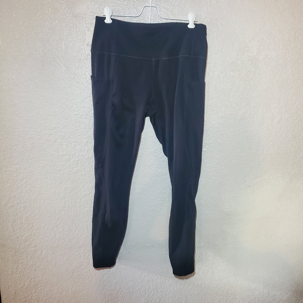 Black High-Waisted Leggings L